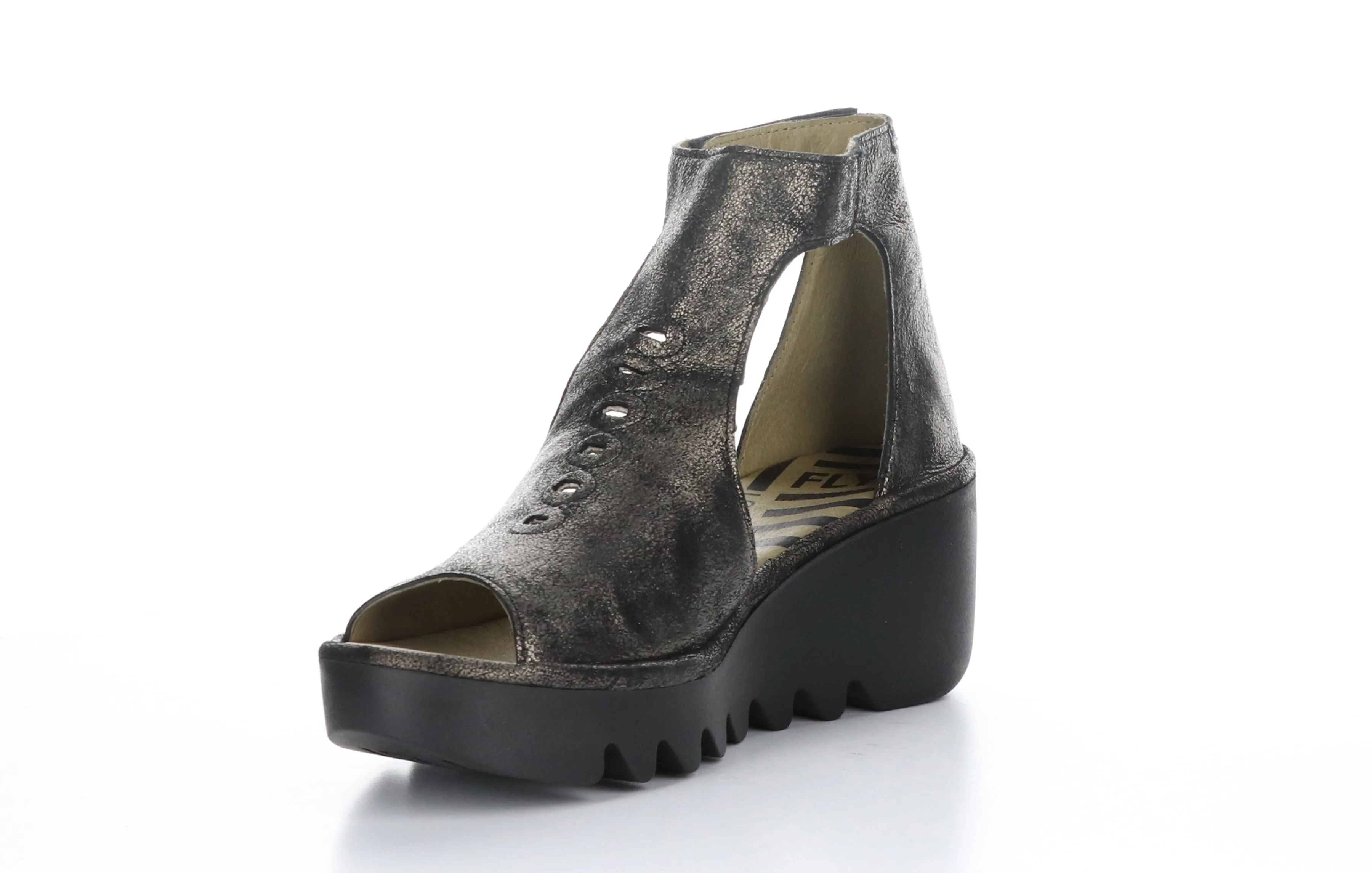BEZO306FLY Cool Graphite T-Strap Sandals