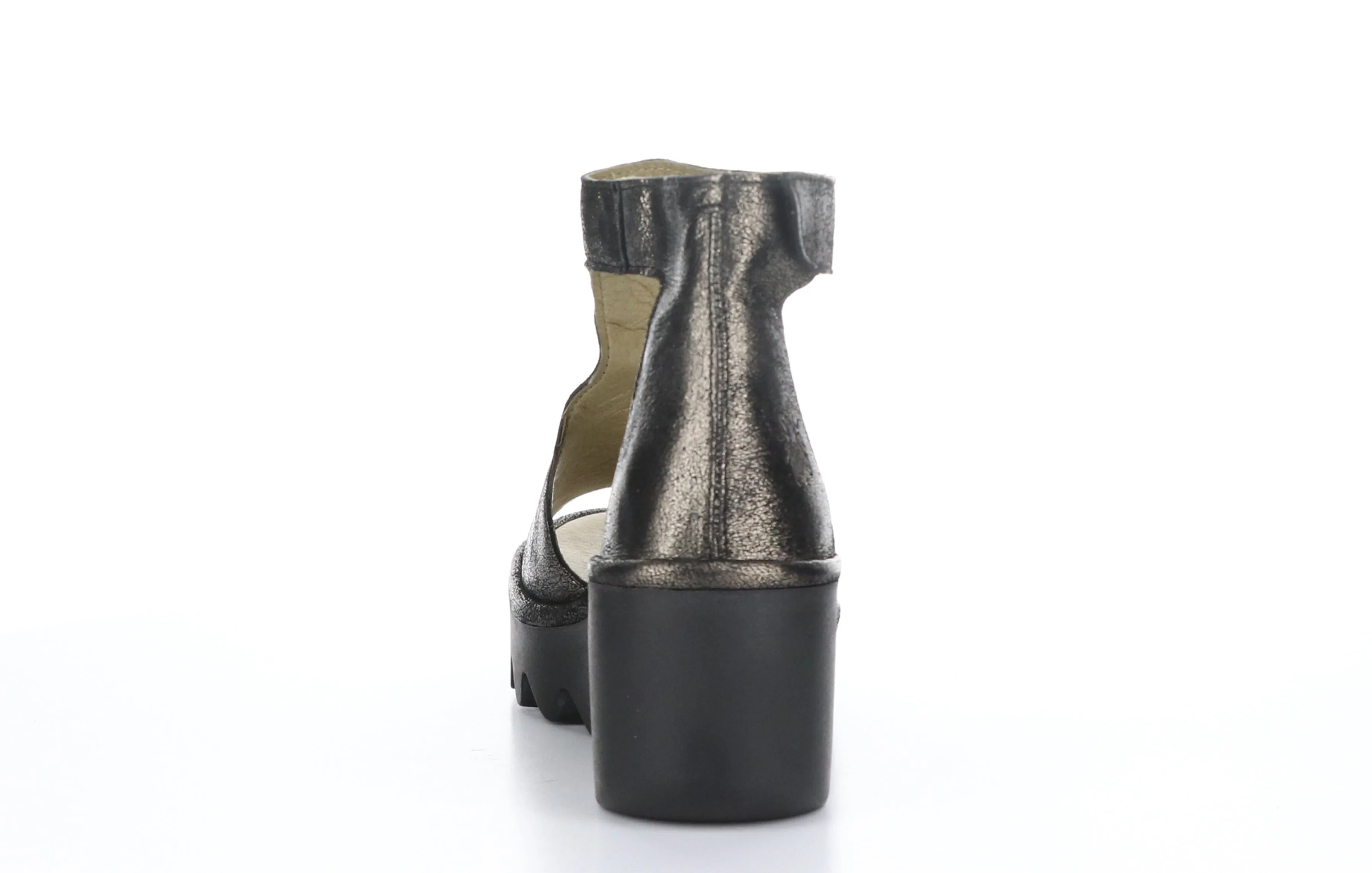BEZO306FLY Cool Graphite T-Strap Sandals