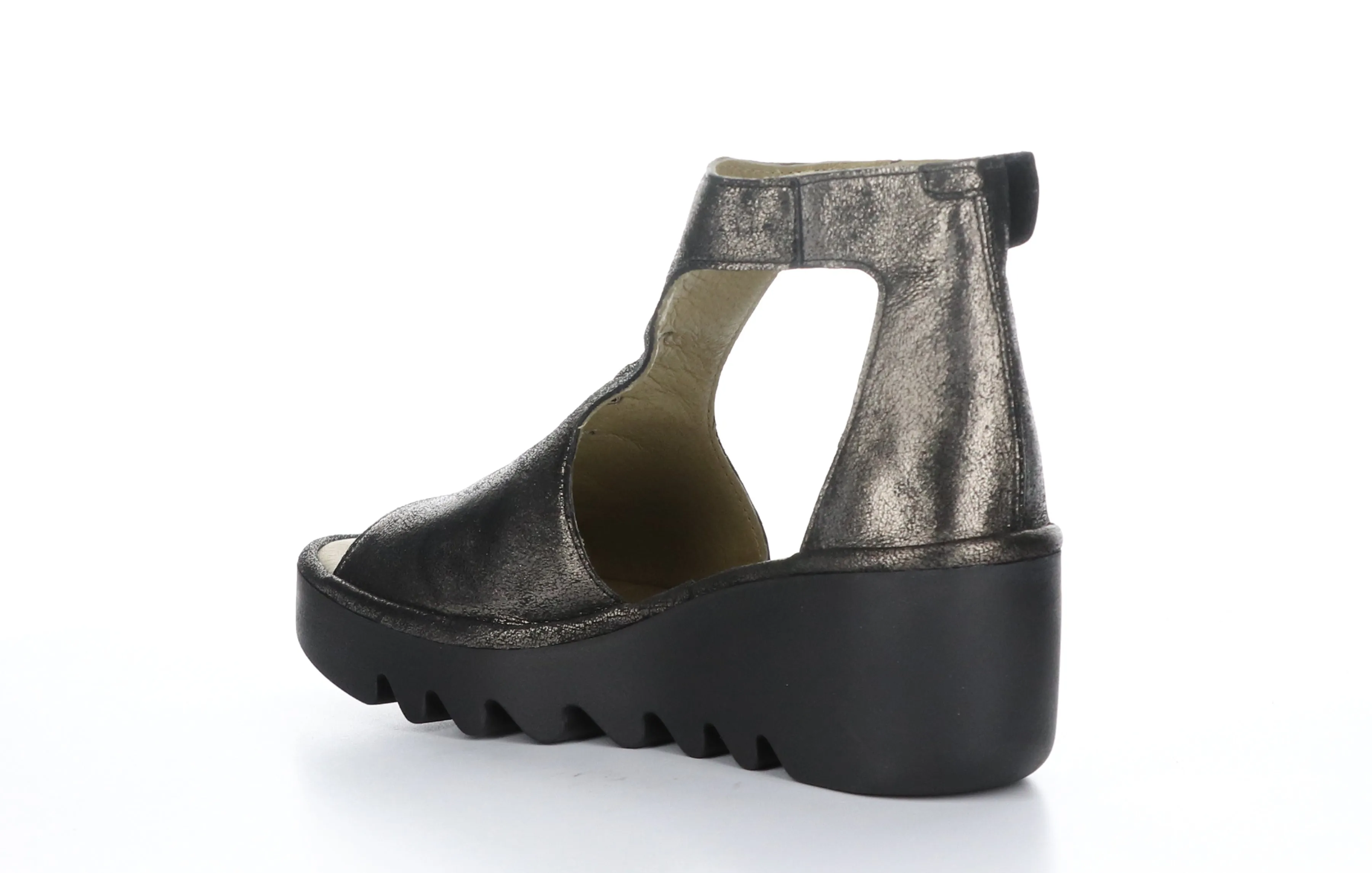 BEZO306FLY Cool Graphite T-Strap Sandals