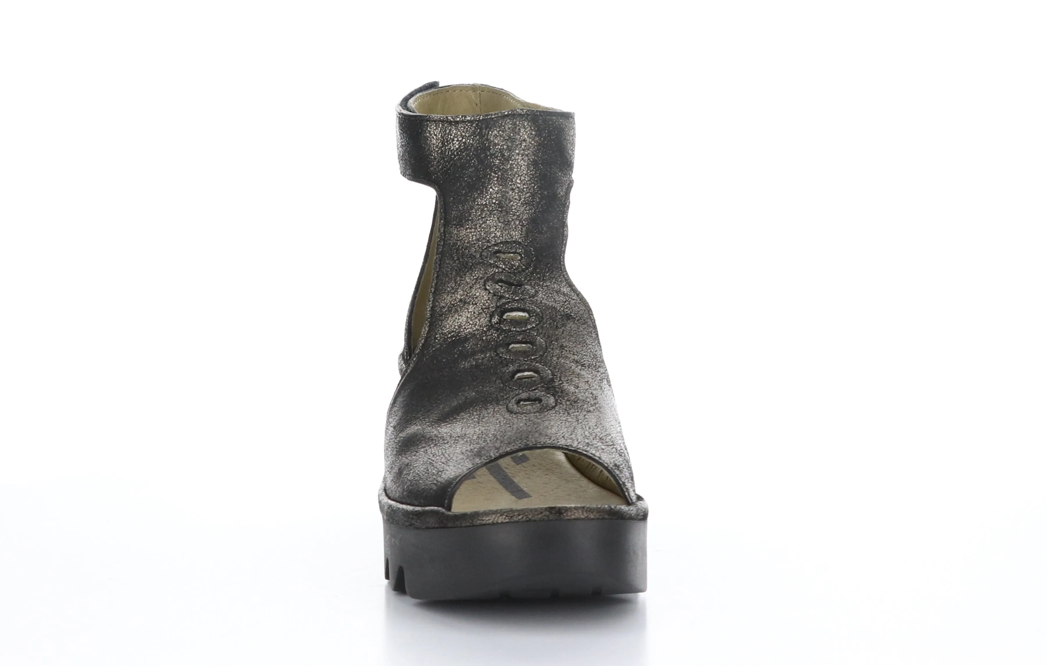 BEZO306FLY Cool Graphite T-Strap Sandals