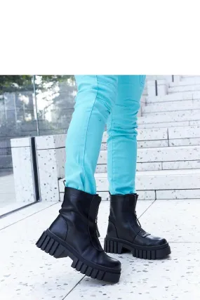 Black lined ankle boots with a zip
