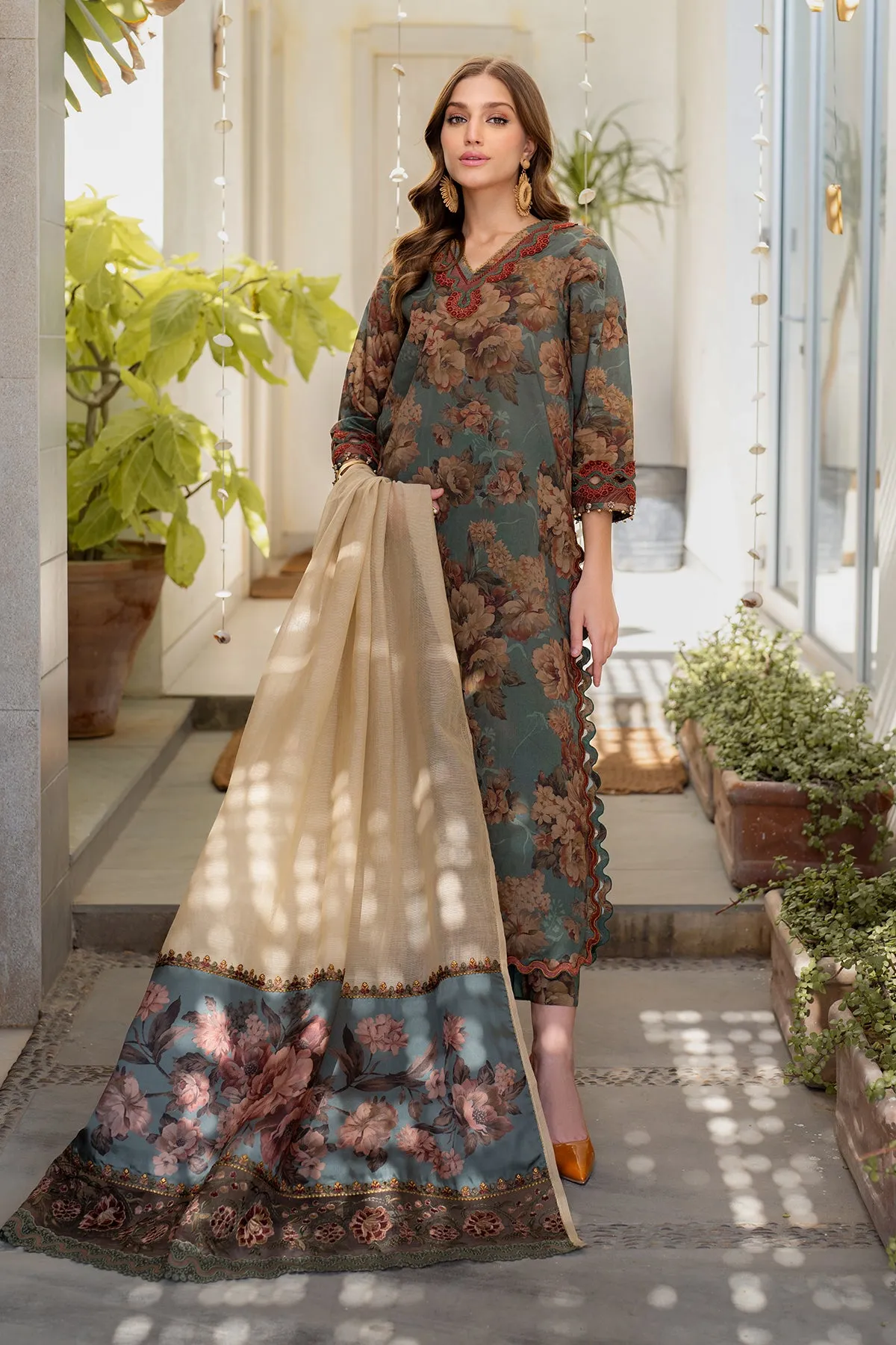 EMBROIDERED PRINTED LAWN UF-4092