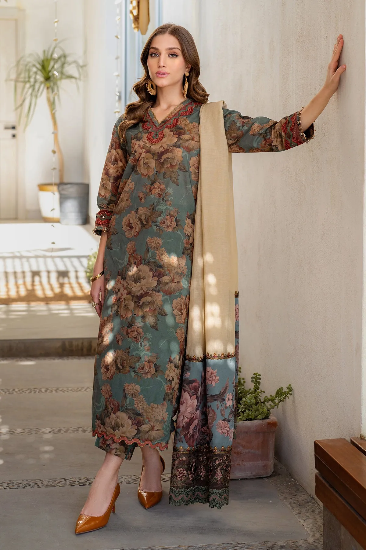 EMBROIDERED PRINTED LAWN UF-4092