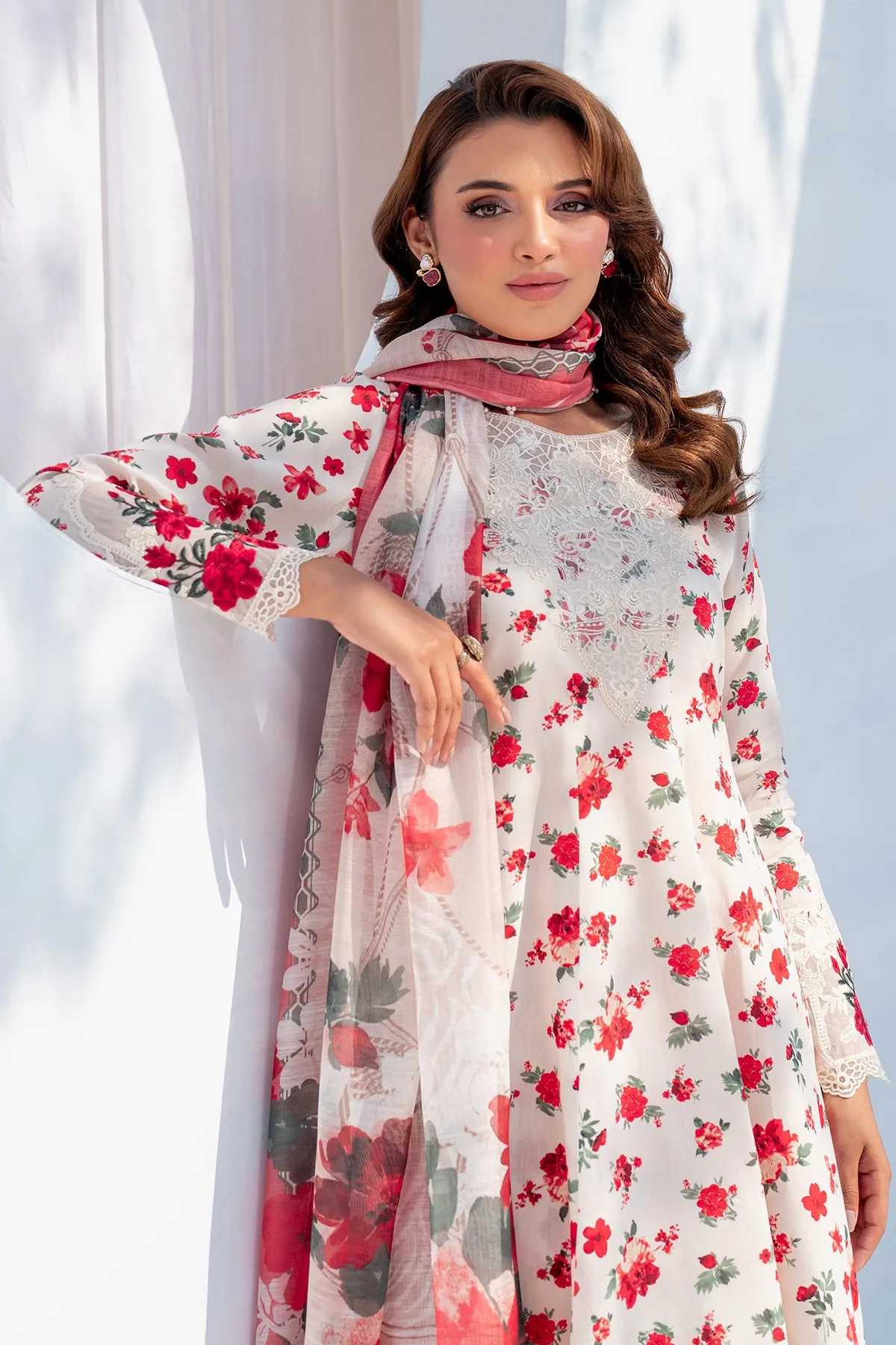 EMBROIDERED VISCOSE SILK UF-4057