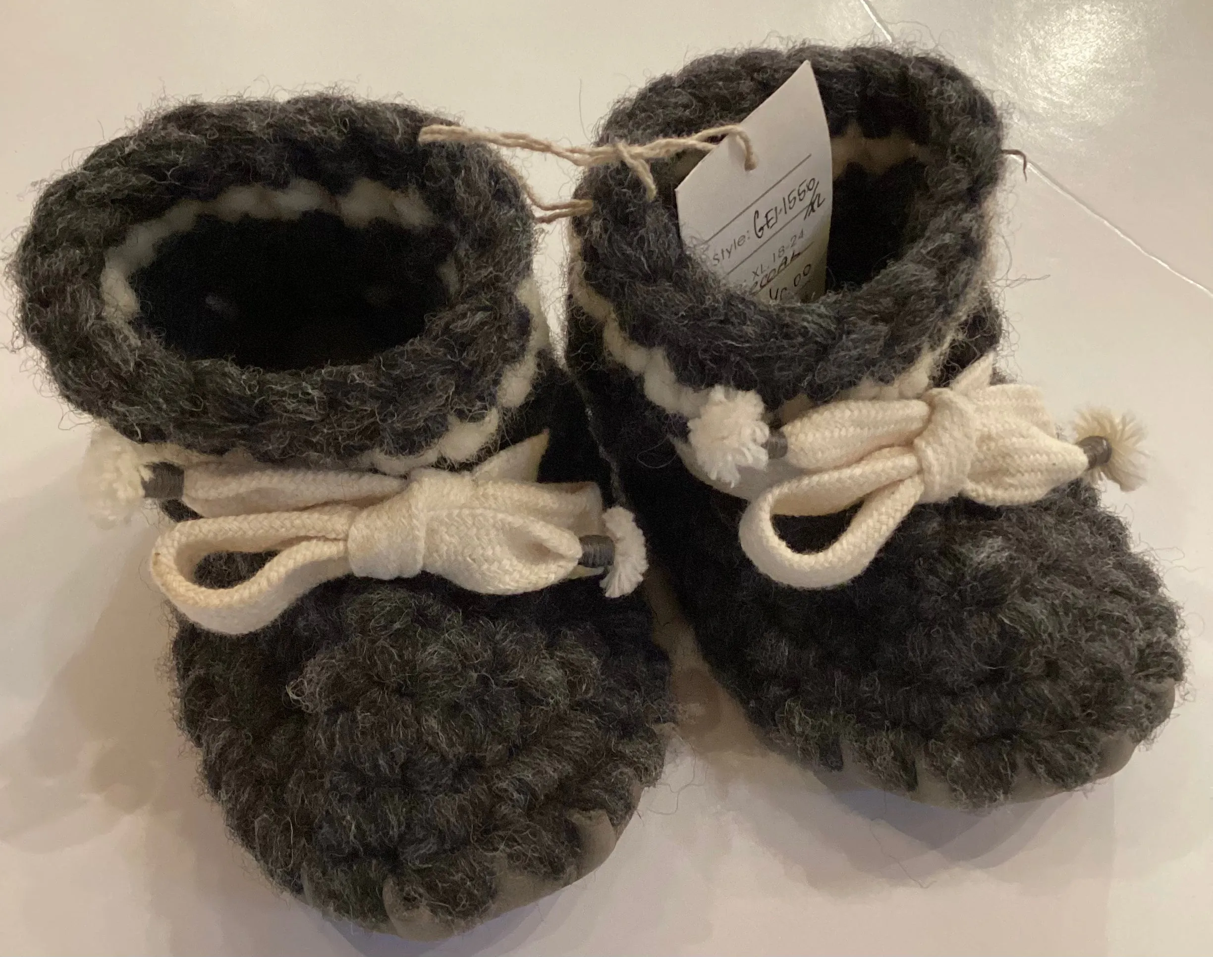 GE1-1663 Knit Toddler Booties