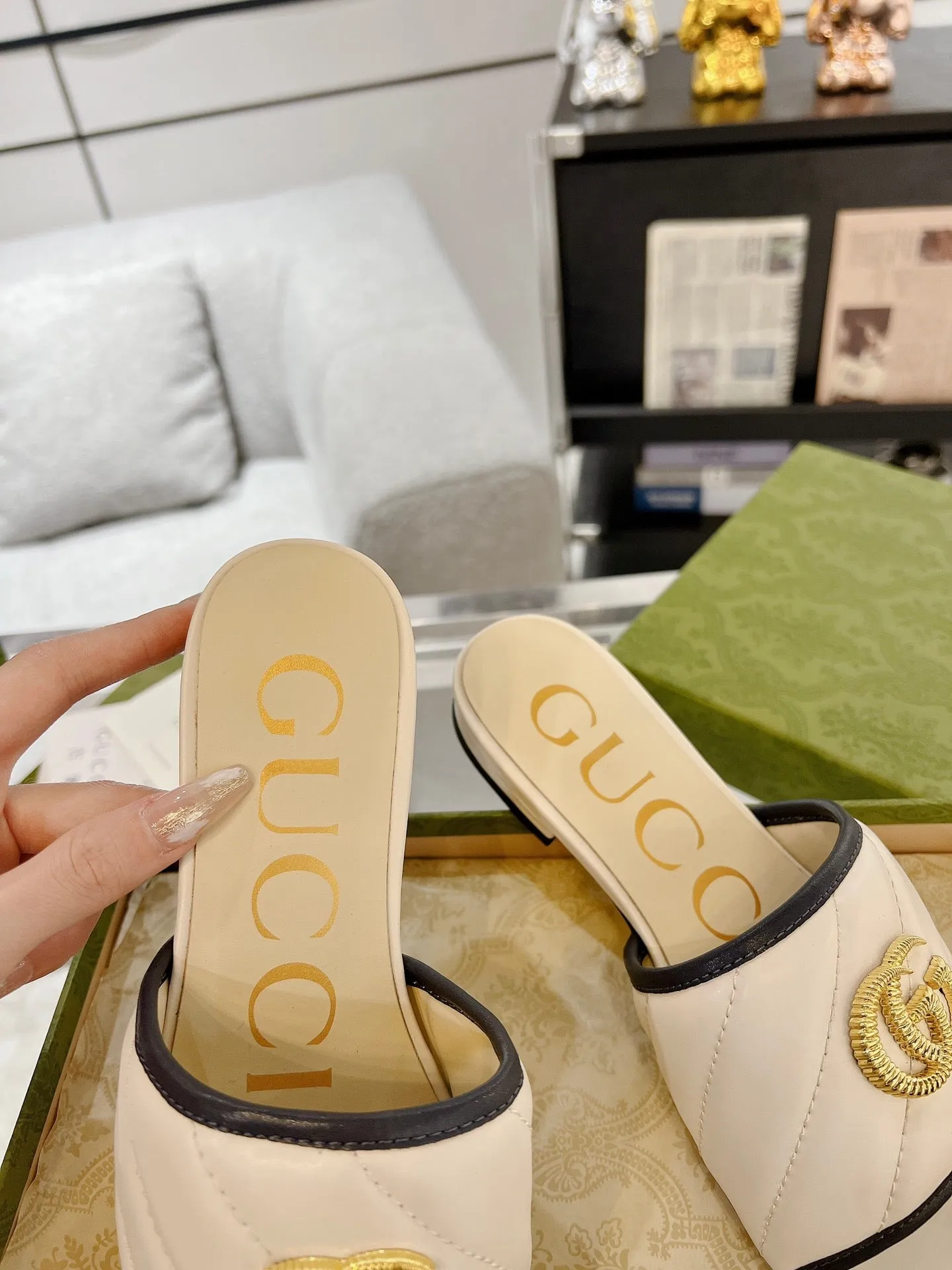 GG EXCLUSIVE SLIDE SANDAL IVORY CALFSKIN
