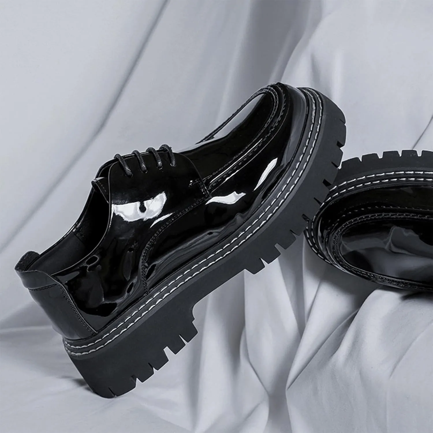 Men's Patent Leather Classic Loafers Round Toe Lug Sole Non-Slip Lace-Up Business Leather Shoes Fashionable Work Formal Oxford Shoes
