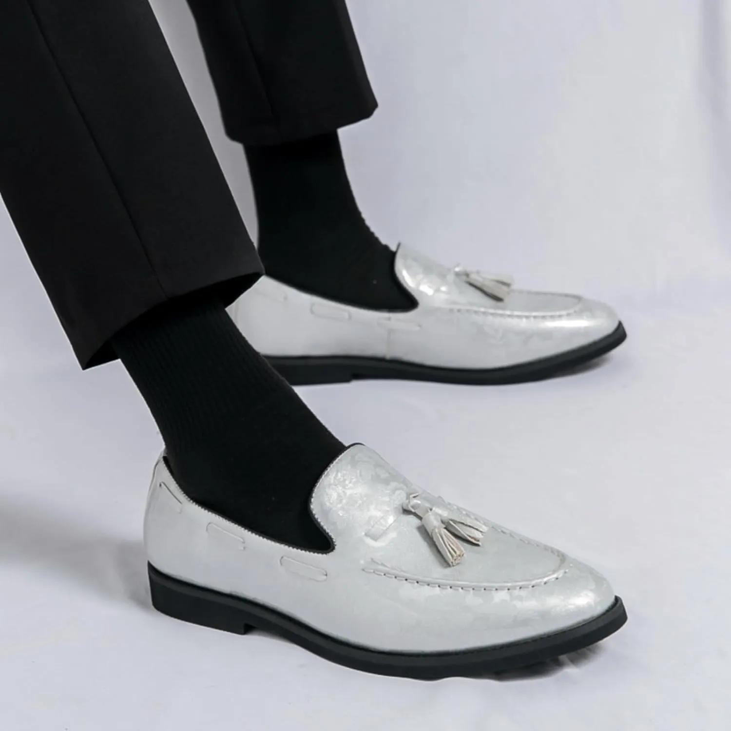 Mens Retro Printed Patent Leather Slip On Tassel Dress Loafers Low Top Round Toe Non-Slip Casual Penny Shoes for Formal Business Wedding Office