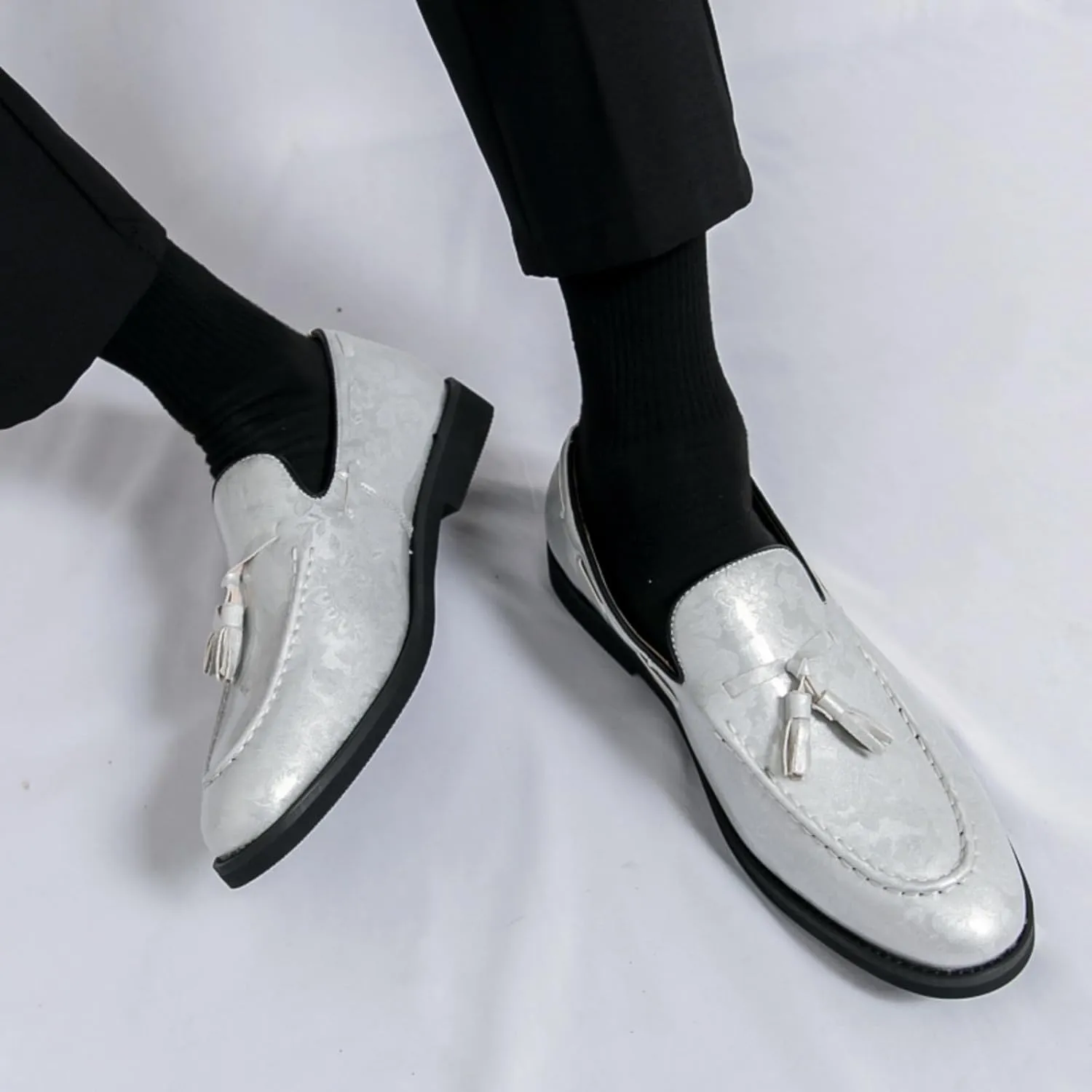 Mens Retro Printed Patent Leather Slip On Tassel Dress Loafers Low Top Round Toe Non-Slip Casual Penny Shoes for Formal Business Wedding Office