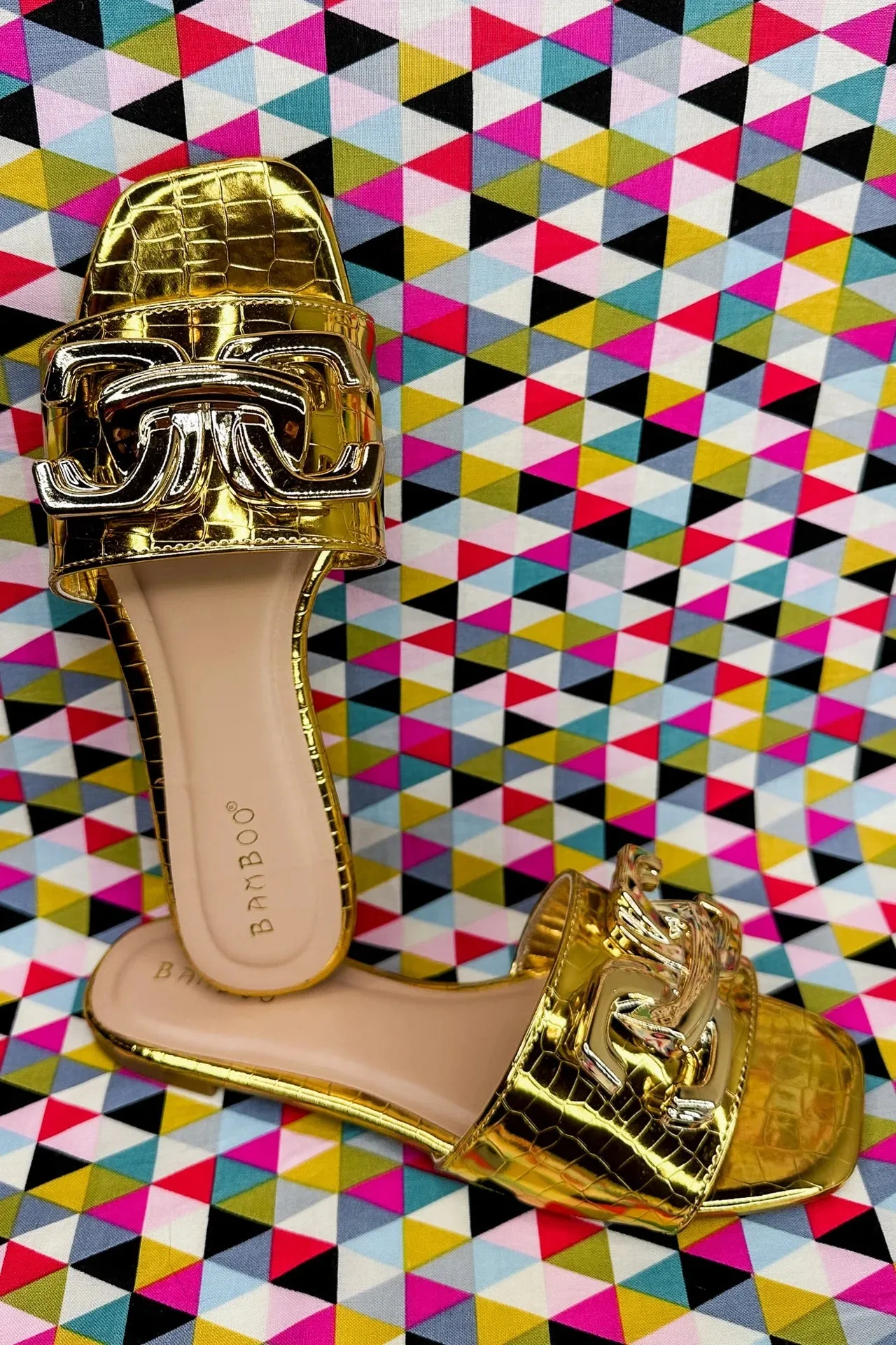 SLIP ON LEATHER GOLD CHAIN SANDALS IN GOLD METALLIC