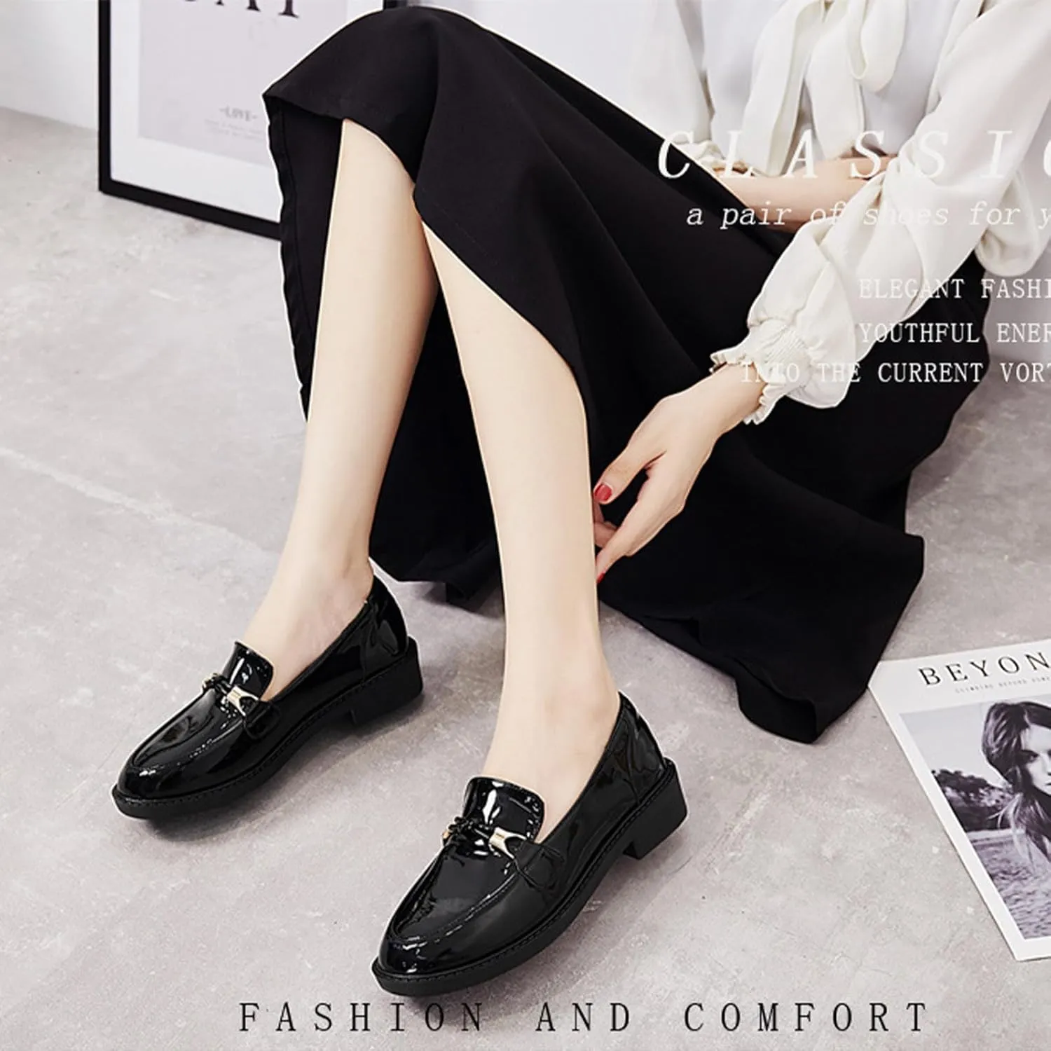 Women's Patent Leather Platform Casual Loafers Classic Round Toe Chunky Low Heel Metal Ties Decorate Comfortable Slip-On Penny Loafers